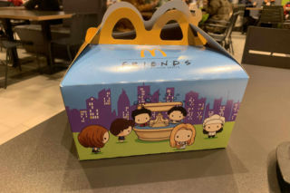 Od 4 lutego w restauracjach McDonald’s w całej Polsce dostępny jest specjalny zestaw inspirowany kultową produkcją