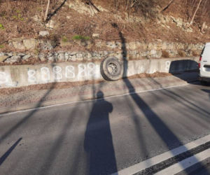 Czerniec. Koło ODPADŁO od ciężarówki! Trafiło w inny pojazd