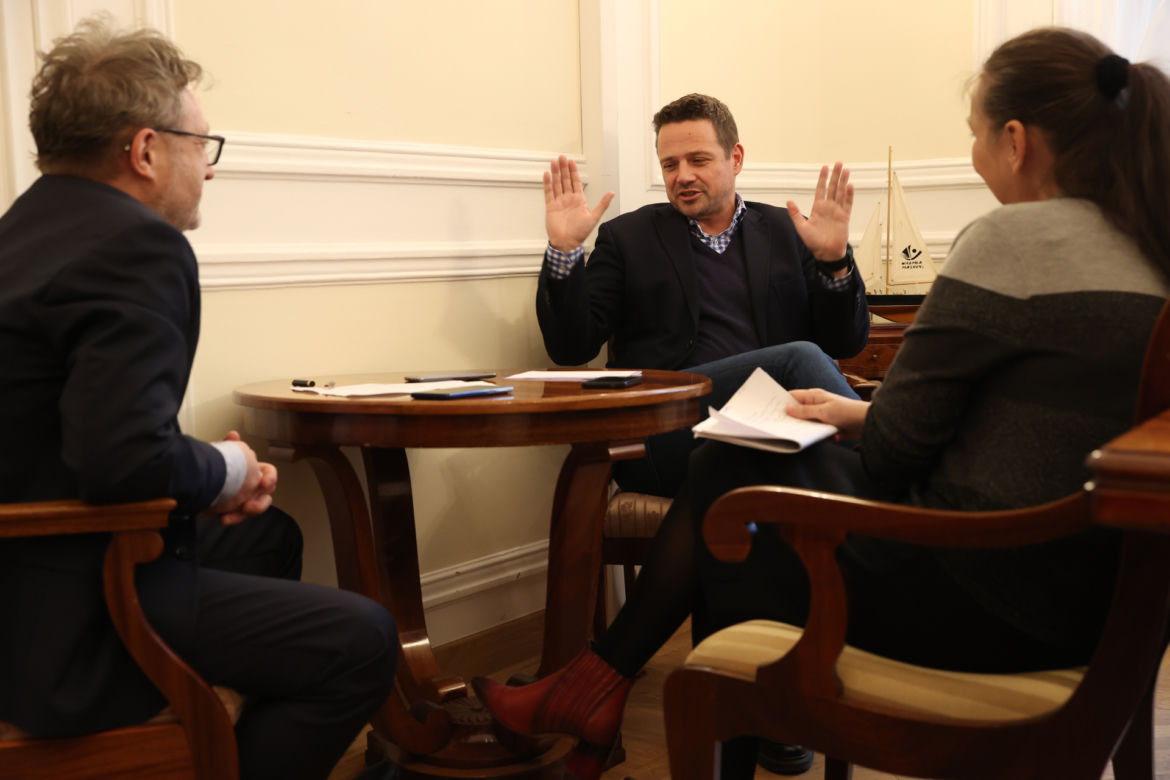 Rafał Trzaskowski w wywiadzie dla "SE": Naprawdę czuję, że zmieniam Warszawę