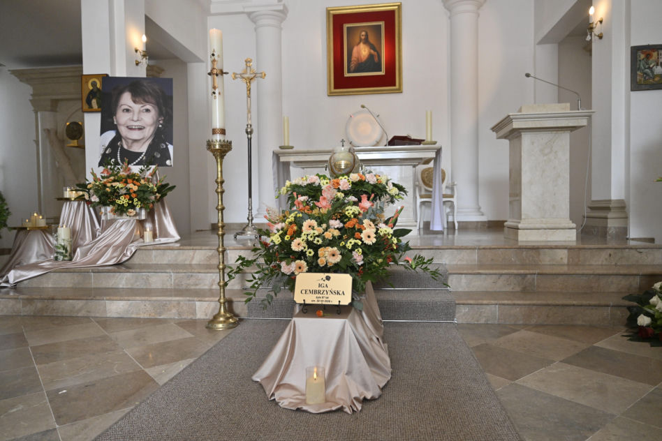 Pogrzeb Igi Cembrzyńskiej. Tłum gwiazd oddaje hołd wielkiej artystce