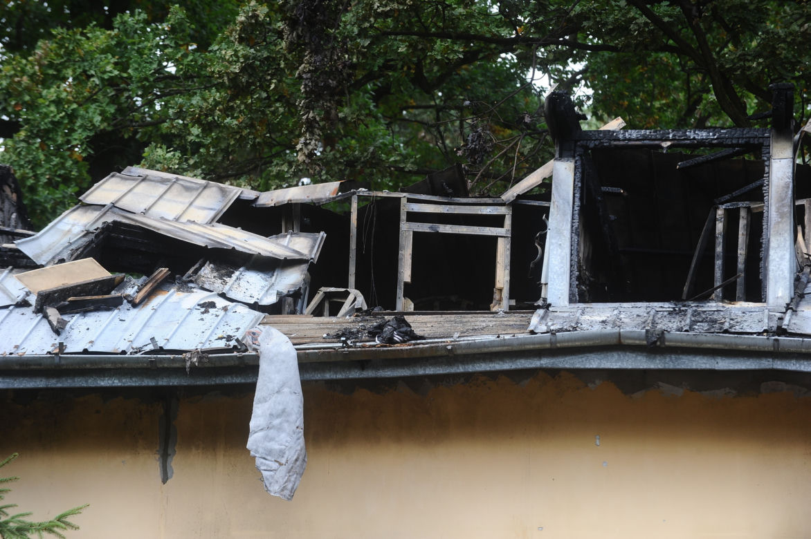 Spłoną hostel w Piasecznie. Strażacy znaleźli zwęglone ciało