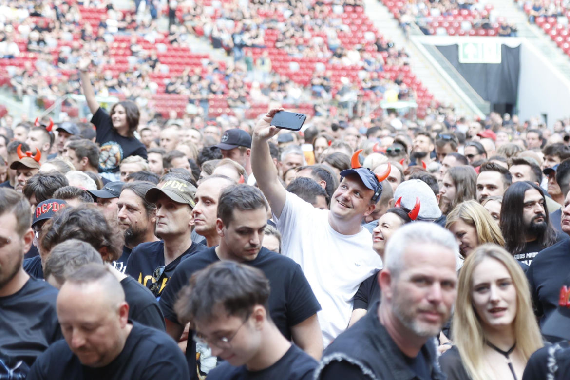 Koncert AC/DC w Warszawie (4.07.2025) - część pierwsza. Organizatorem koncertu jest Live Nation
