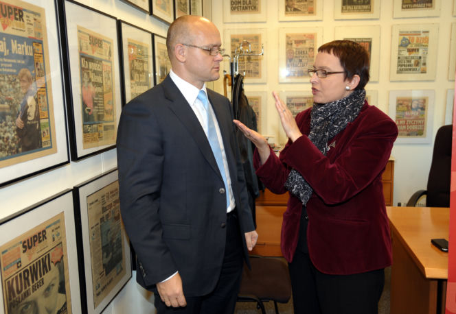 Minister edukacji Katarzyna Hall (53 l.) popiera akcję "Super Expressu" i Związku Nauczycielstwa Polskiego "Stop dopalaczom". - Szkoły powinny zwalczać to nowe zagrożenie. Musimy zrobić wszystko, aby 