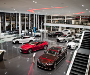Toyota Romanowski Kraków - nowy salon Toyoty i Lexusa