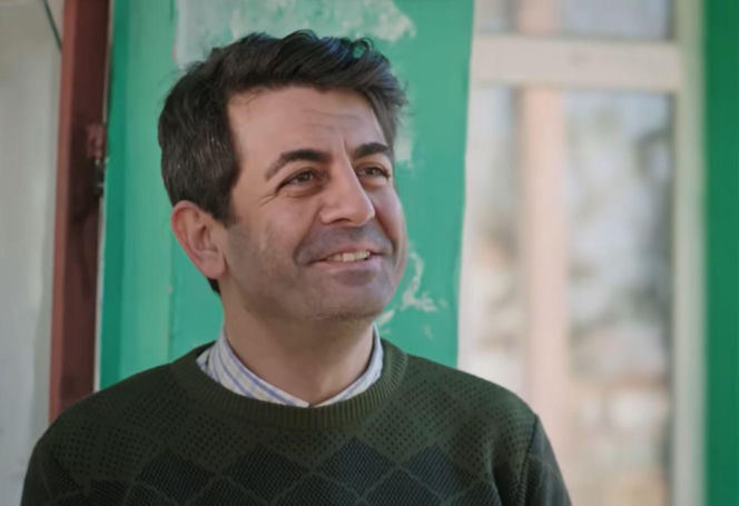 "Panna młoda", odcinek 40: Derya upomina się o obiecane złoto, wywołując gwałtowną awanturę