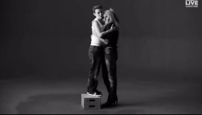 Parodia reklamy z Justinem Bieberem