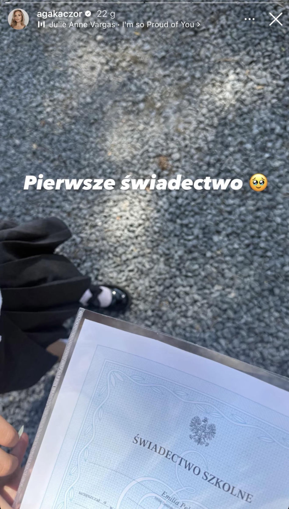 Gwiazdy pochwaliły się świadectwami dzieci