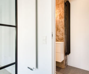 100-metrowy nowoczesny apartament w bieli