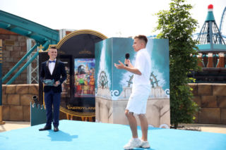 Aż nas zamurowało, gdy odkryliśmy, jak żyje brat Friza. Karol Wiśniewski bardzo rzadko o nim wspomina