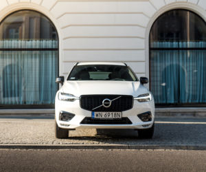 Volvo XC60 B4 Mild Hybrid FWD AT8 Momentum