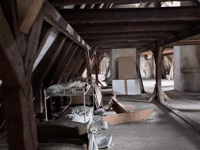 Dwór Czarne w Jeleniej Górze