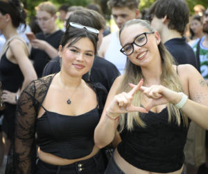 Drugi koncert The Weeknd w Warszawie. Najwierniejsi fani nie przestraszyli się morderczego upału. Znajdź się na zdjęciach
