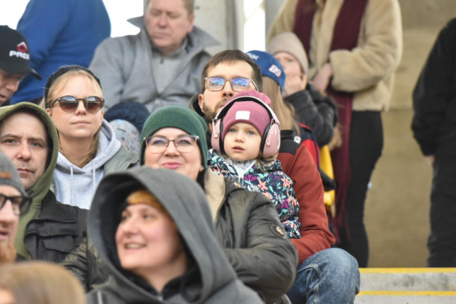PRES Grupa Deweloperska Toruń - Stelmet Falubaz Zielona Góra, zdjęcia kibiców i zawodników ze sparingu na Motoarenie