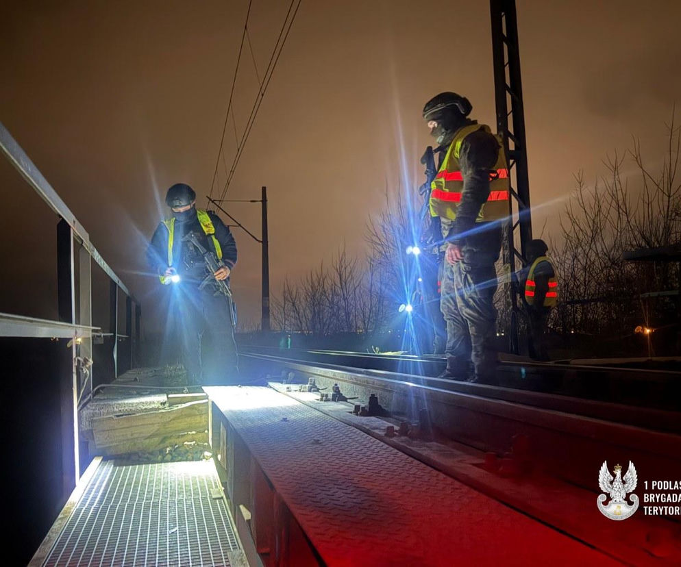 Podlascy terytorialsi pilnują torów. Patrole po akcie dywersji