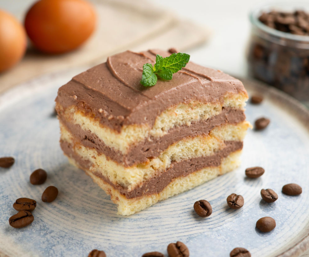 Ciasto latte macchiato – kawowy deser z kremem, który rozpływa się w ustach