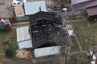 Jako strażak ratował życie i dorobek innych. Teraz ogień zniszczył jego dom