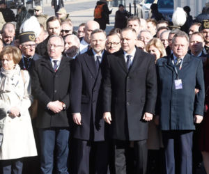 Rocznica katastrofy smoleńskiej. Prezydent Nawrocki uczcił pamięć zmarłych