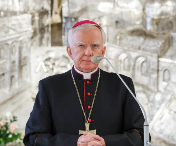 Arcybiskup Jędraszewski napisał list do wiernych: Proszę o wybaczenie