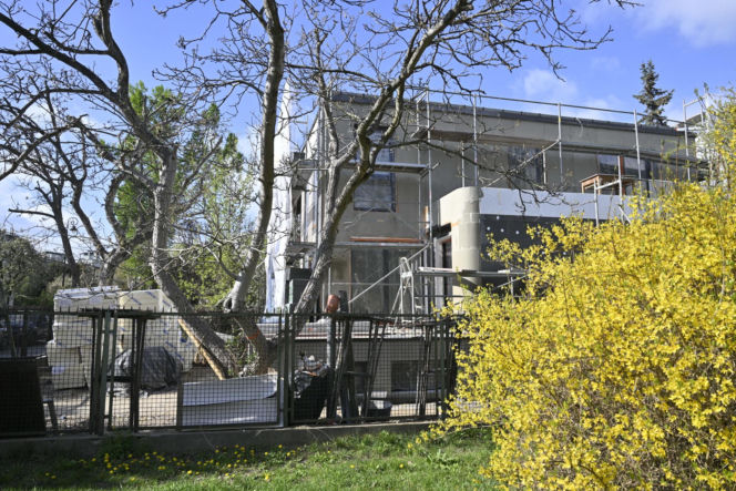 Niekończący się remont sąsiadów Kaczyńskiego