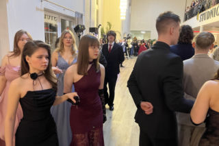 Studniówka pełna blasku i emocji! Tak bawili się maturzyści II LO w Bydgoszczy [ZDJĘCIA]