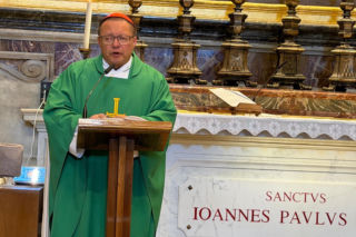 Kard. Ryś przy grobie św. Jana Pawła II: Czyny nie wystarczą