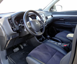 Mitsubishi Outlander 2.2 DID AT 4WD Fischer