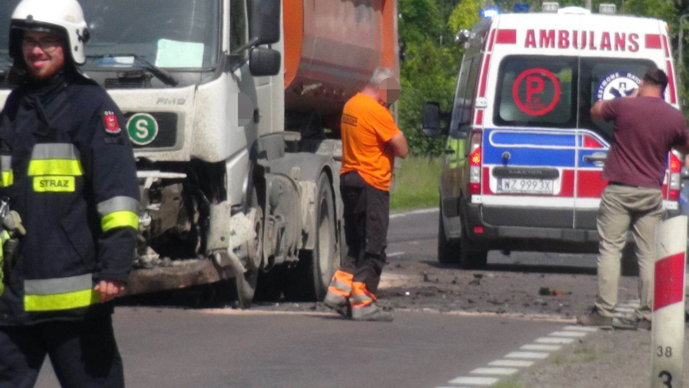 Śmiertelny wypadek pod Grodziskiem Mazowieckim. Jedna osoba zginęła, walczą o życie 12-letniego dziecka