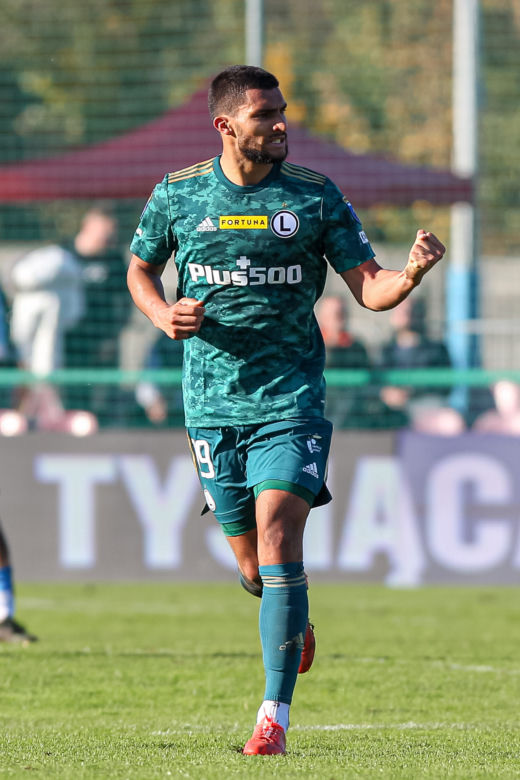 Legia męczyła się do Świtu