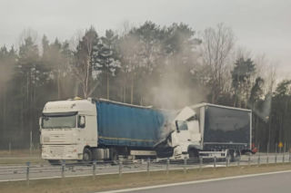 Ciężarówka rozjechała kierowcę na DK78