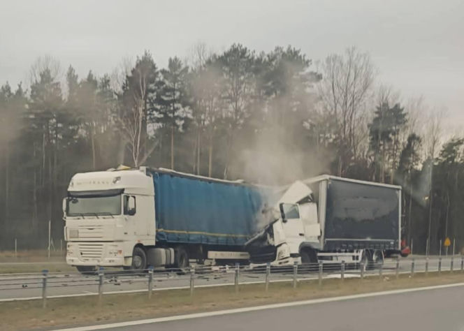 Ciężarówka rozjechała kierowcę na DK78