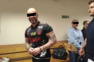 Smok stanął przed sądem.