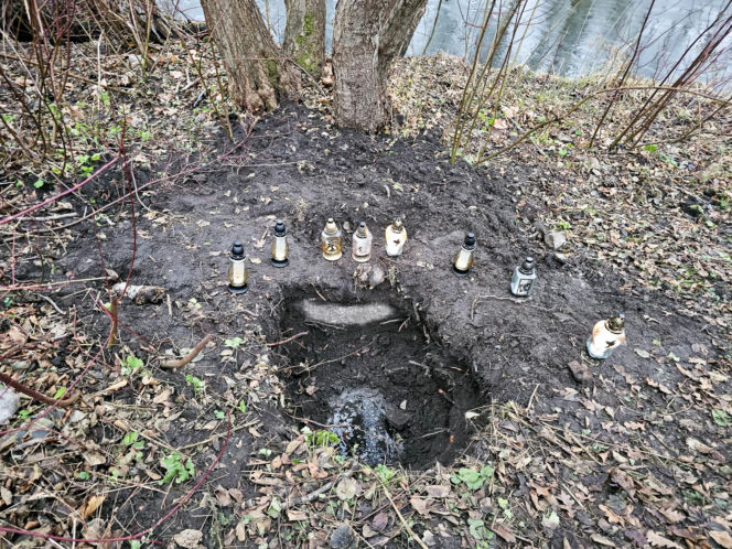 Zabił kolegę, poćwiartował i wyniósł w walizce. Szczątki zakopał w parku miejskim. Biegli nie mają wątpliwości