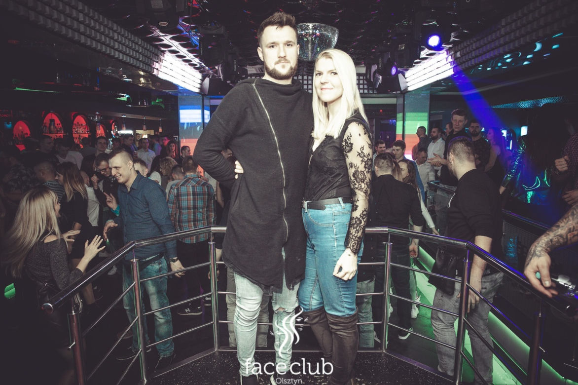 Defis w Face Club. Zdjęcia fanów z wokalistą