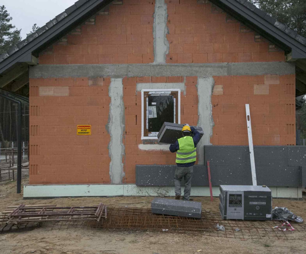 Połączenie ocieplenia ścian i cokołu