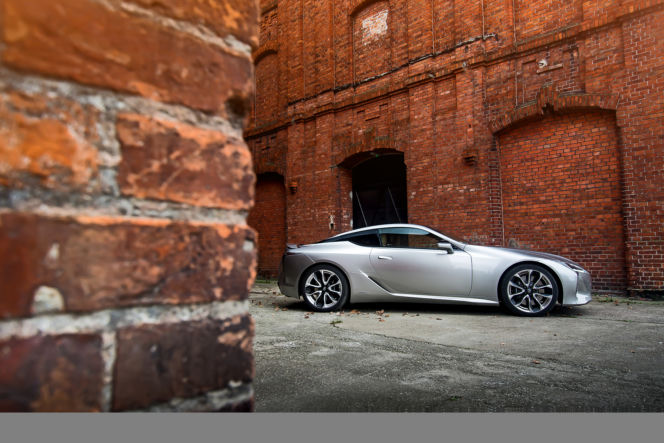 Lexus LC500h 3.5 V6 359 KM Superturismo