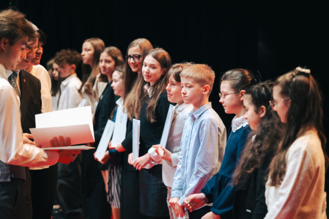 Najzdolniejsi uczniowie odebrali stypendia Prezydenta Miasta Siedlce