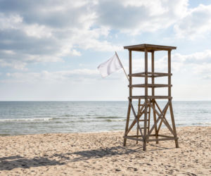 Sinice Sopot. Czy w Sopocie można się kąpać 25.08? Flaga, warunki pogodowe