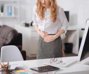 Powszechny nawyk w pracy niszczy pęcherz. Skutki odczujesz szybciej, niż myślisz