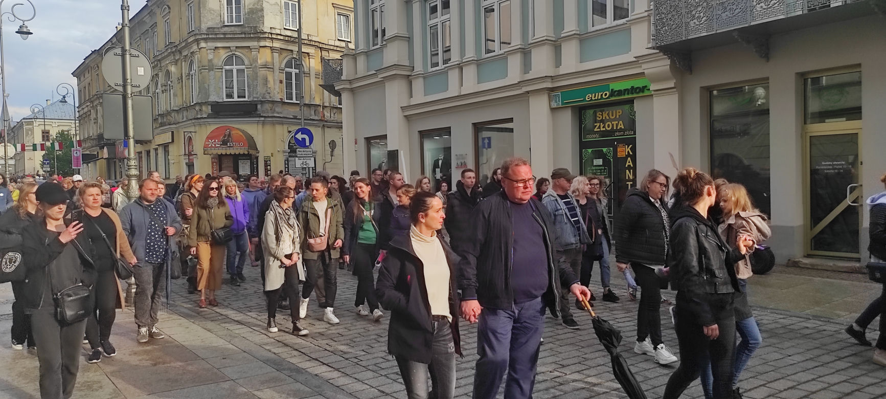 Protest kobiet "Ani jednej więcej!" w Kielcach (14 czerwca 2023)