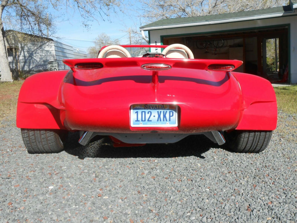 Jaguar E-Type rodem z koszmaru