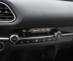 Toyota C-HR 2.0 Hybrid Dynamic Force 184 KM e-CVT vs Mazda CX-30 Skyactiv-X 180 KM 6MT AWD