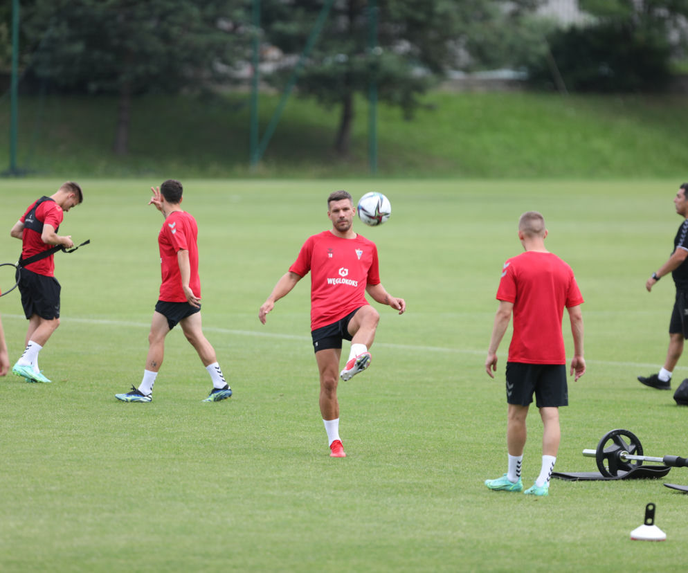 Łukasz Podolski już czaruje w Zabrzu. Tak wyglądał pierwszy trening gwiazdy w Górniku.