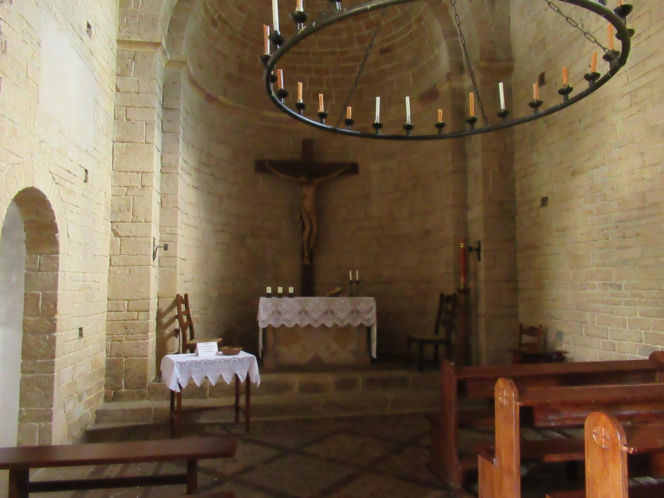 To najmniejsze miasto w województwie łódzkim. Powstało w średniowieczu, a jeszcze niedawno było wsią