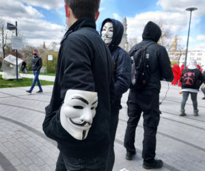 PRZERAŻAJĄCA manifestacja w centrum miasta! „Pójdziemy pod Solaris, żeby wymrzeć”! [ZDJĘCIA]