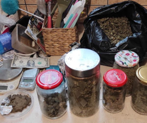 Marihuana w namiotach