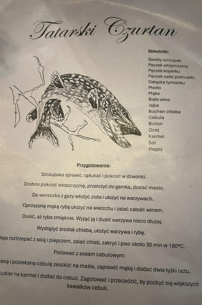 XX Dożynki Rybackie pod Lublinem. Goście ustawiali się w kolejce po rybne specjały