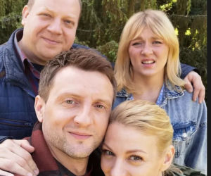 M jak miłość po wakacjach 2022. Bartek (Arkadiusz Smoleński), Ula (Iga Krefft), Jagoda (Katarzyna Kołeczek), Tadeusz (Bartłomiej Nowosielski)