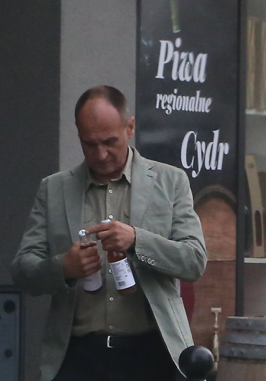 Kukiz zamiast piwa kupił herbatę