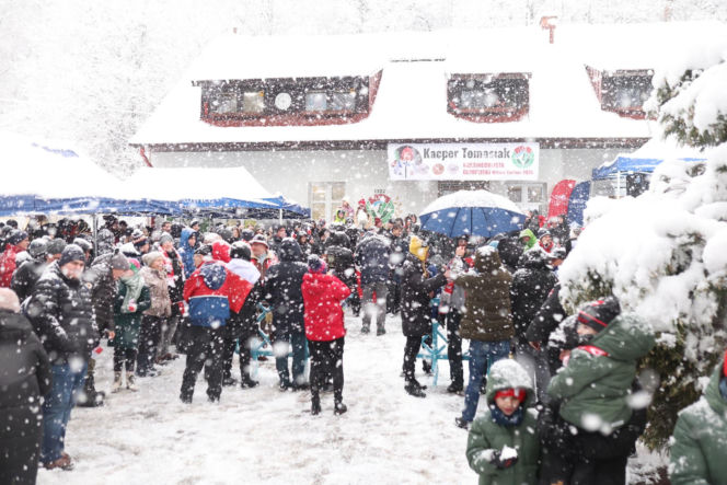 ć Kacper Tomasiak powitany po IO w rodzinnych stronach