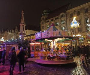 Jarmark Bożonarodzeniowy we Wrocławiu po zmroku. Robi wrażenie! [ZDJĘCIA]